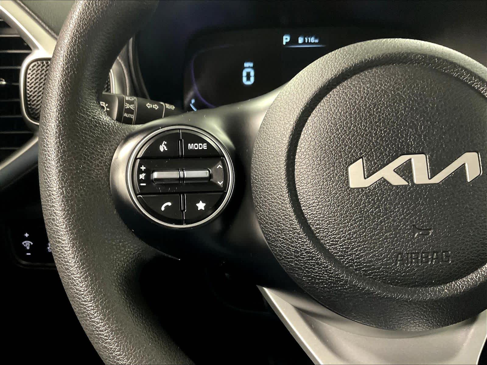 2023 Kia Soul LX - Photo 22