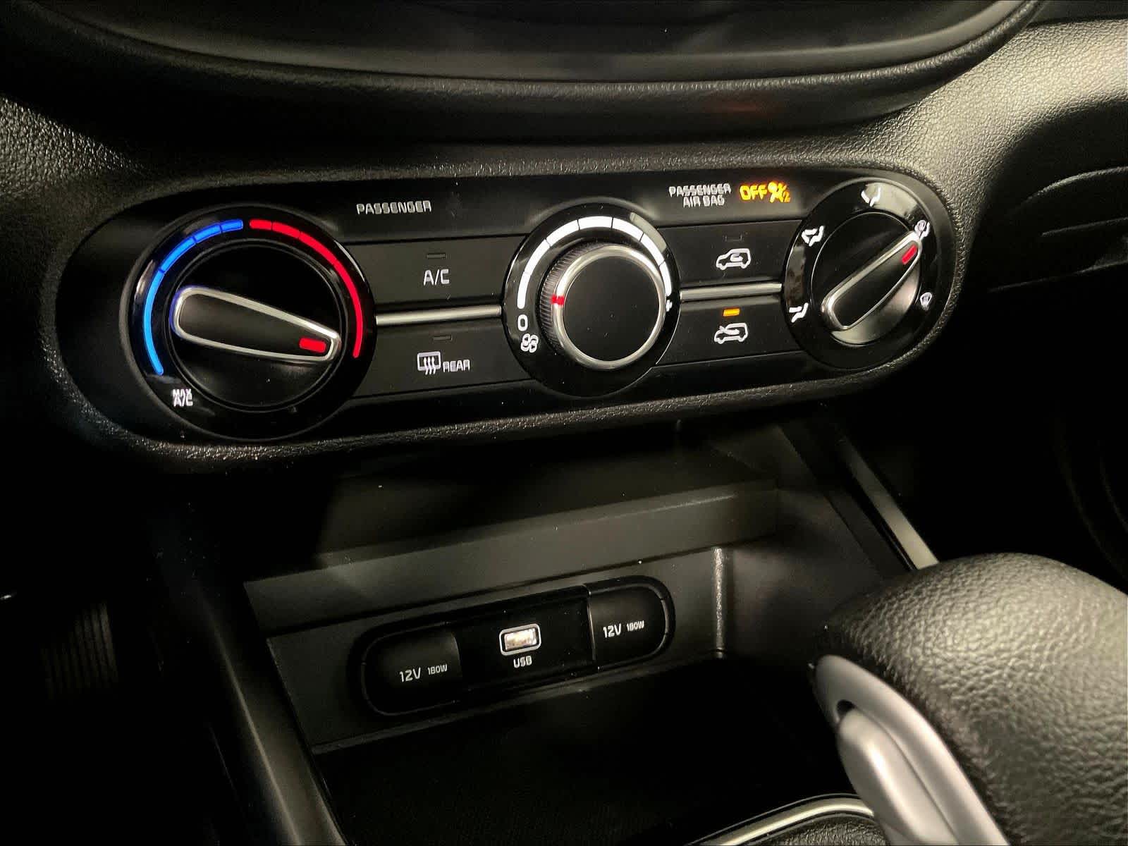 2023 Kia Soul LX - Photo 25