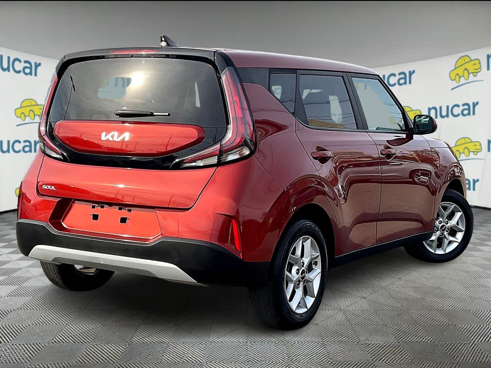 2023 Kia Soul LX - Photo 6
