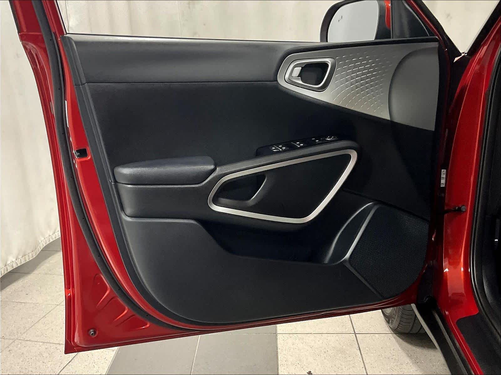 2023 Kia Soul LX - Photo 9