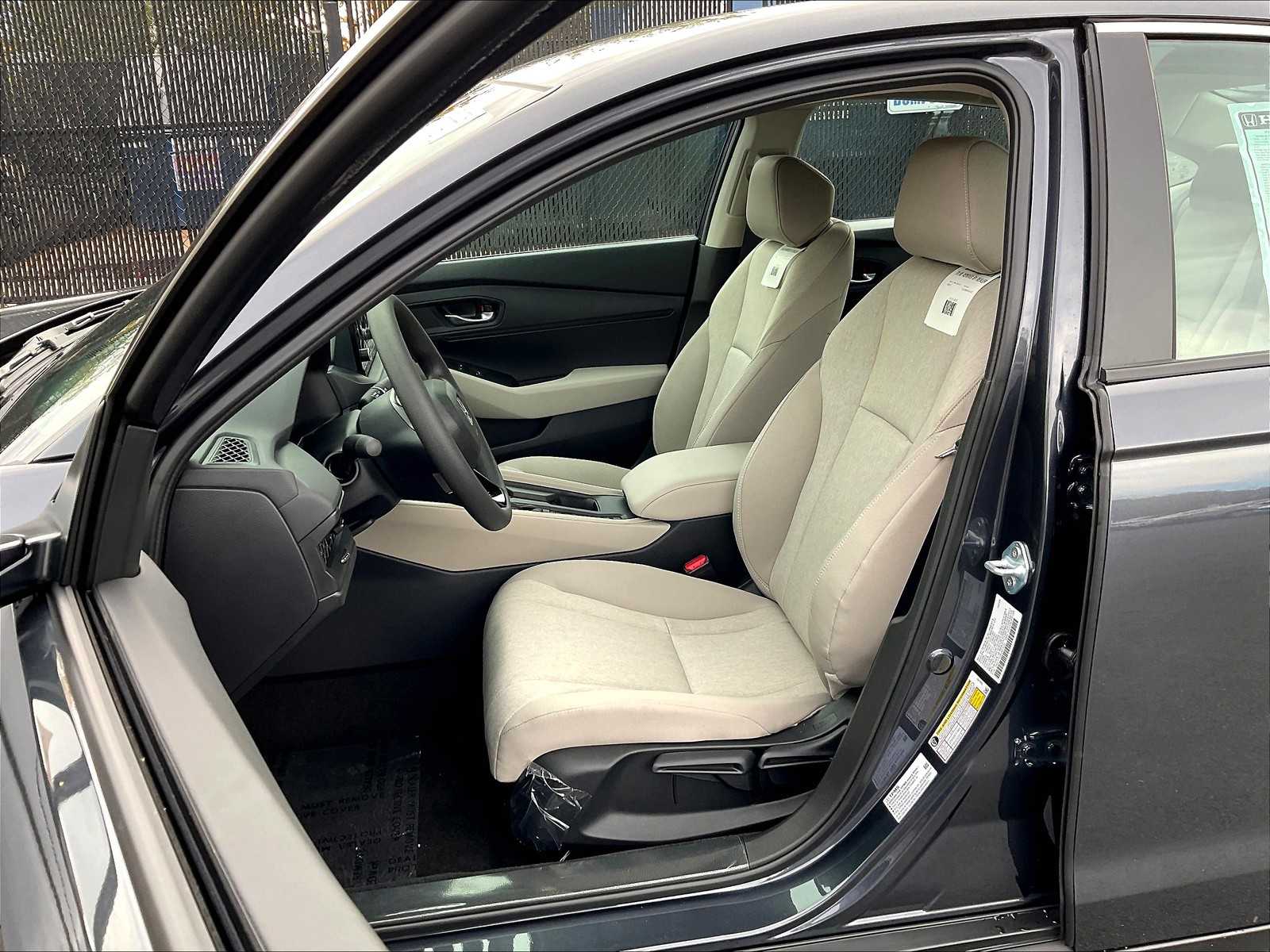 2025 Honda Accord LX - Photo 11