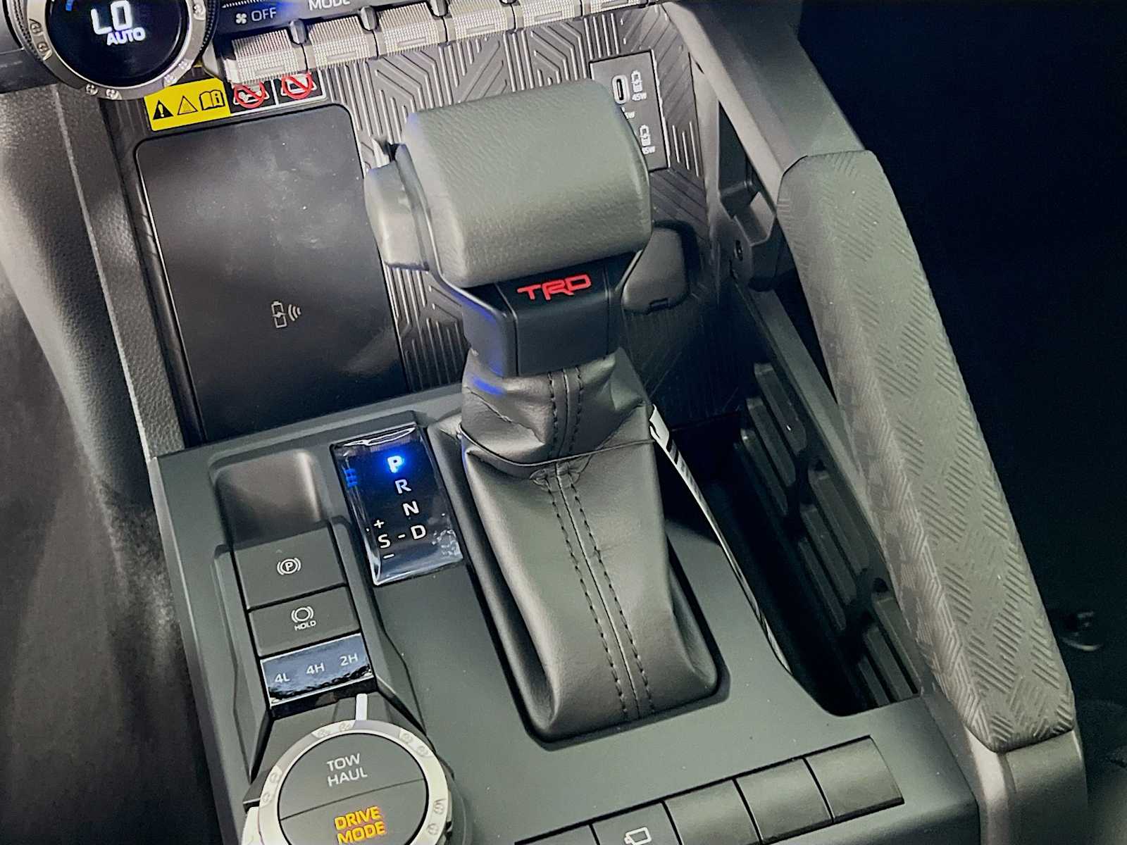 2025 Toyota Tacoma TRD Sport - Photo 11