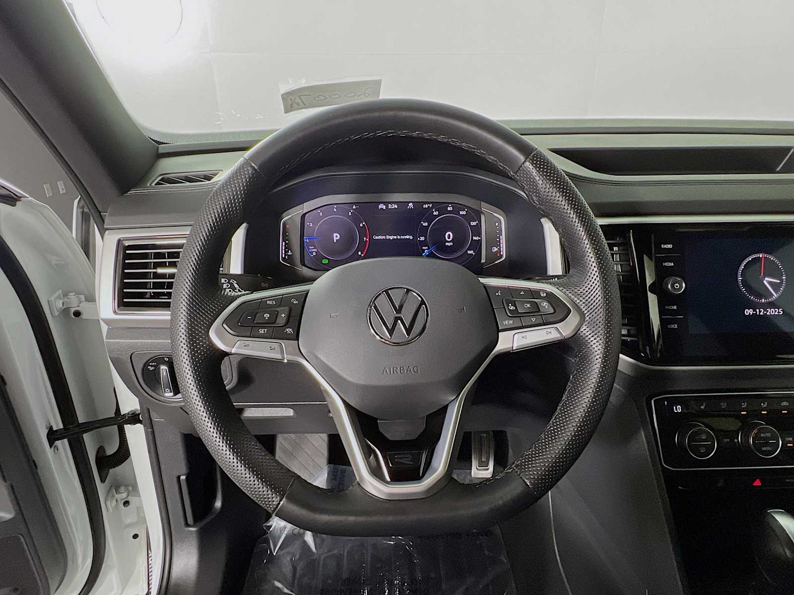 2023 Volkswagen Atlas Cross Sport 2.0T SEL R-Line Black - Photo 11