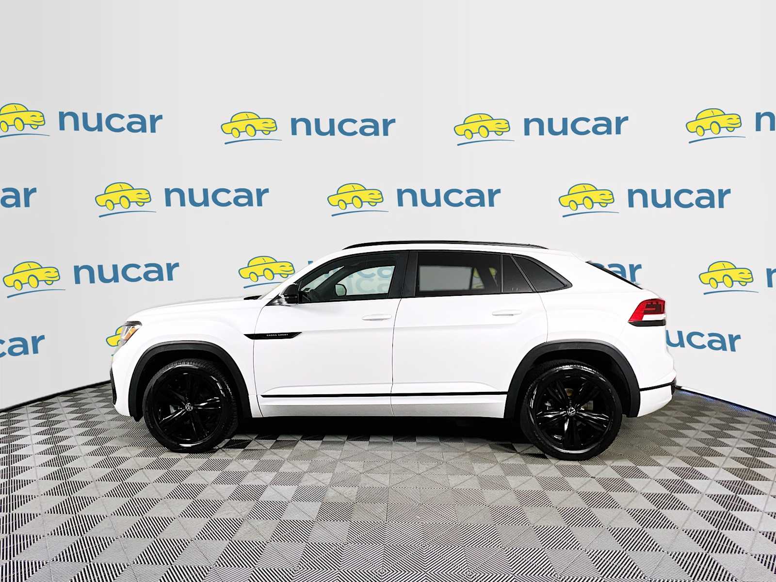 2023 Volkswagen Atlas Cross Sport 2.0T SEL R-Line Black - Photo 4