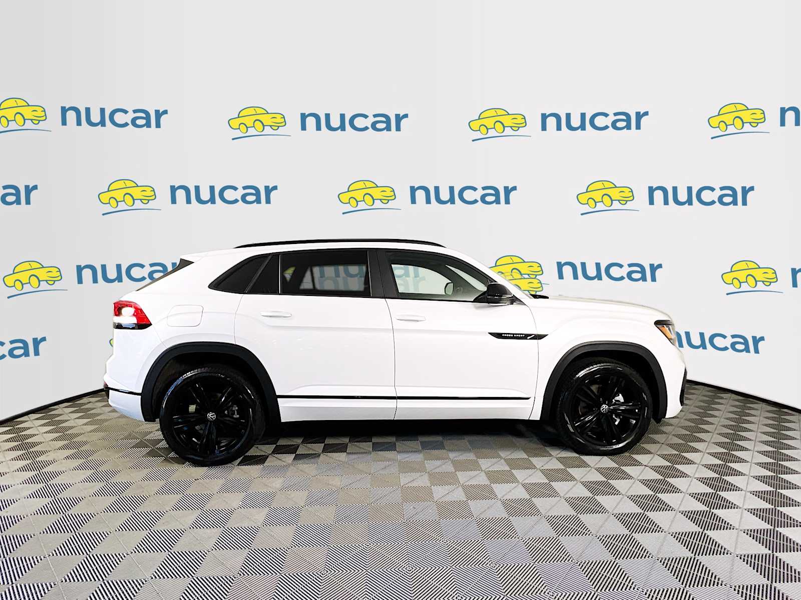 2023 Volkswagen Atlas Cross Sport 2.0T SEL R-Line Black - Photo 8