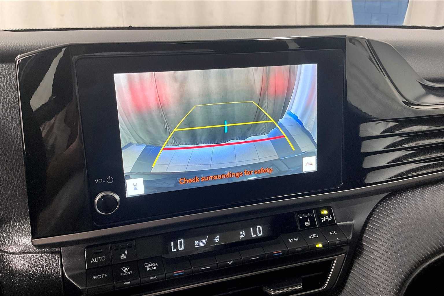 2025 Toyota Camry SE - Photo 19
