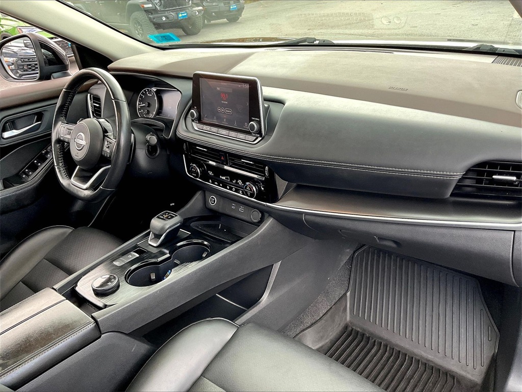 2023 Nissan Rogue SV - Photo 13