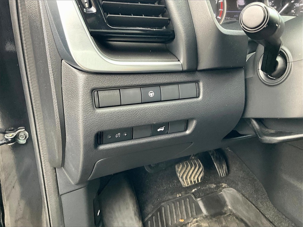 2023 Nissan Rogue SV - Photo 26