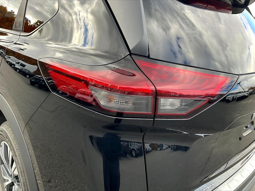 2023 Nissan Rogue SV - Photo 32