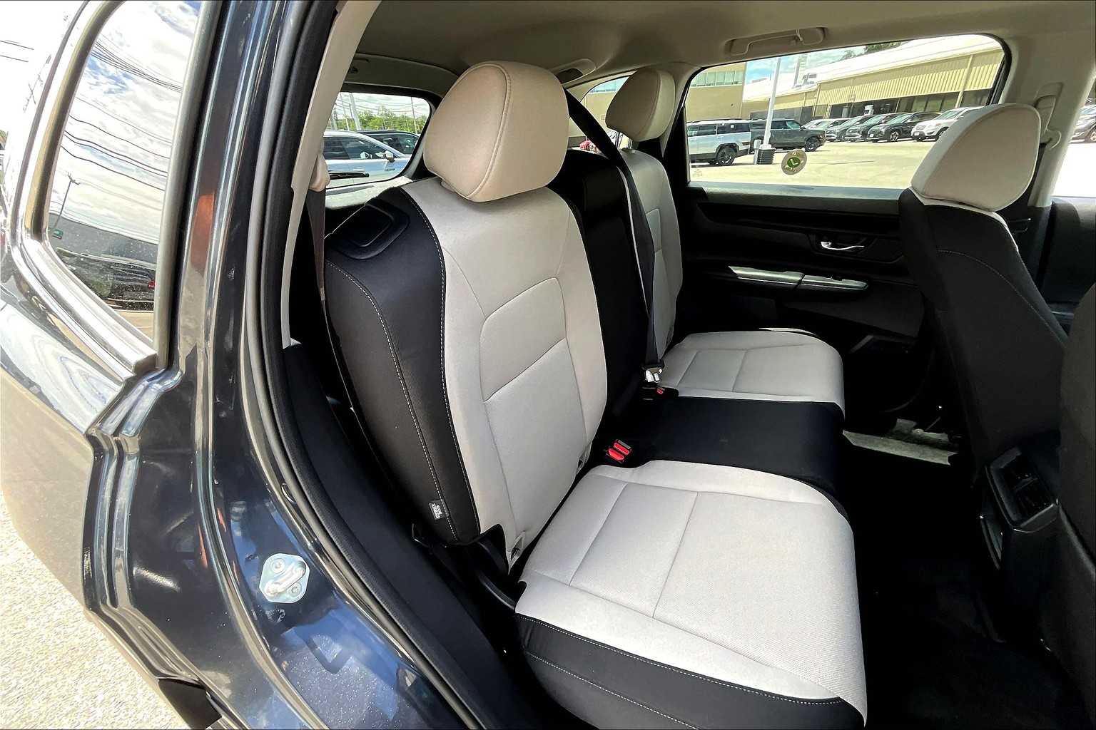 2024 Honda CR-V EX - Photo 16