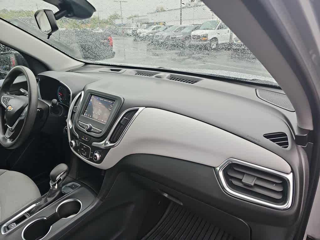2022 Chevrolet Equinox LS - Photo 11