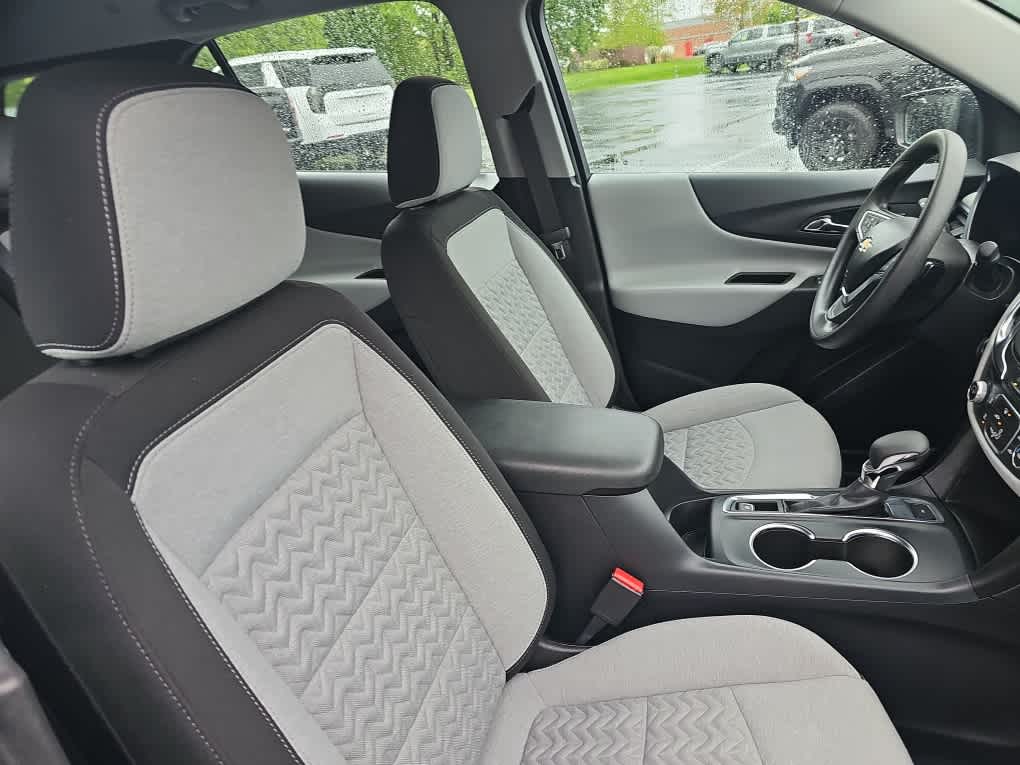 2022 Chevrolet Equinox LS - Photo 12