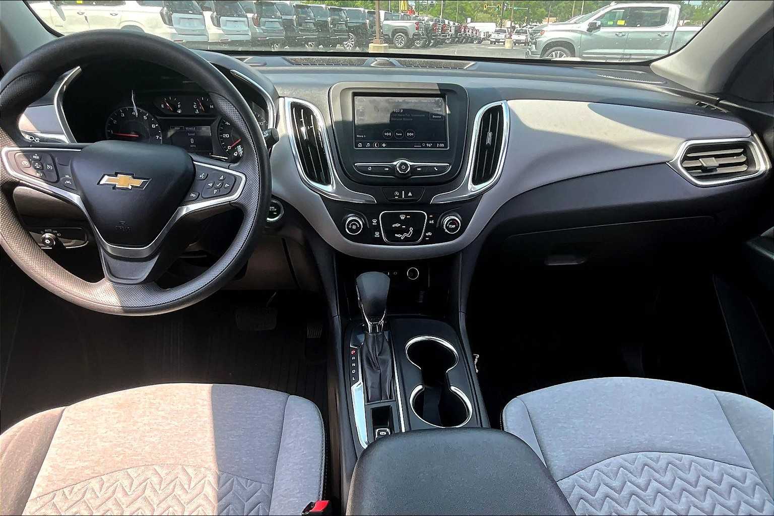 2022 Chevrolet Equinox LS - Photo 20