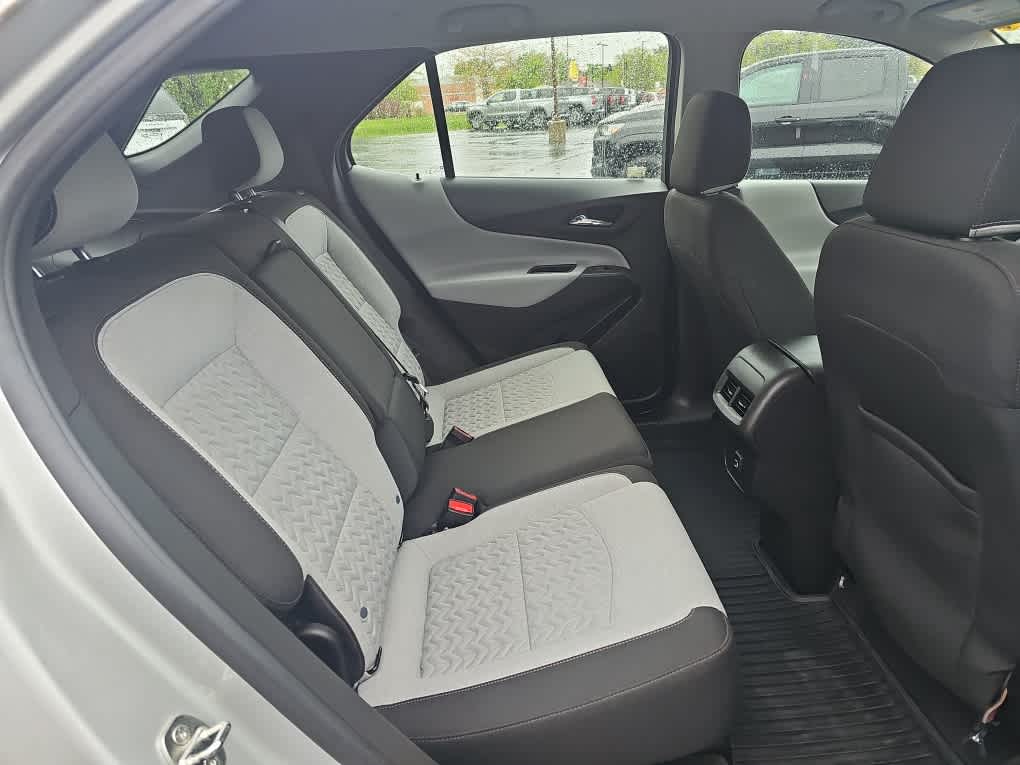 2022 Chevrolet Equinox LS - Photo 10