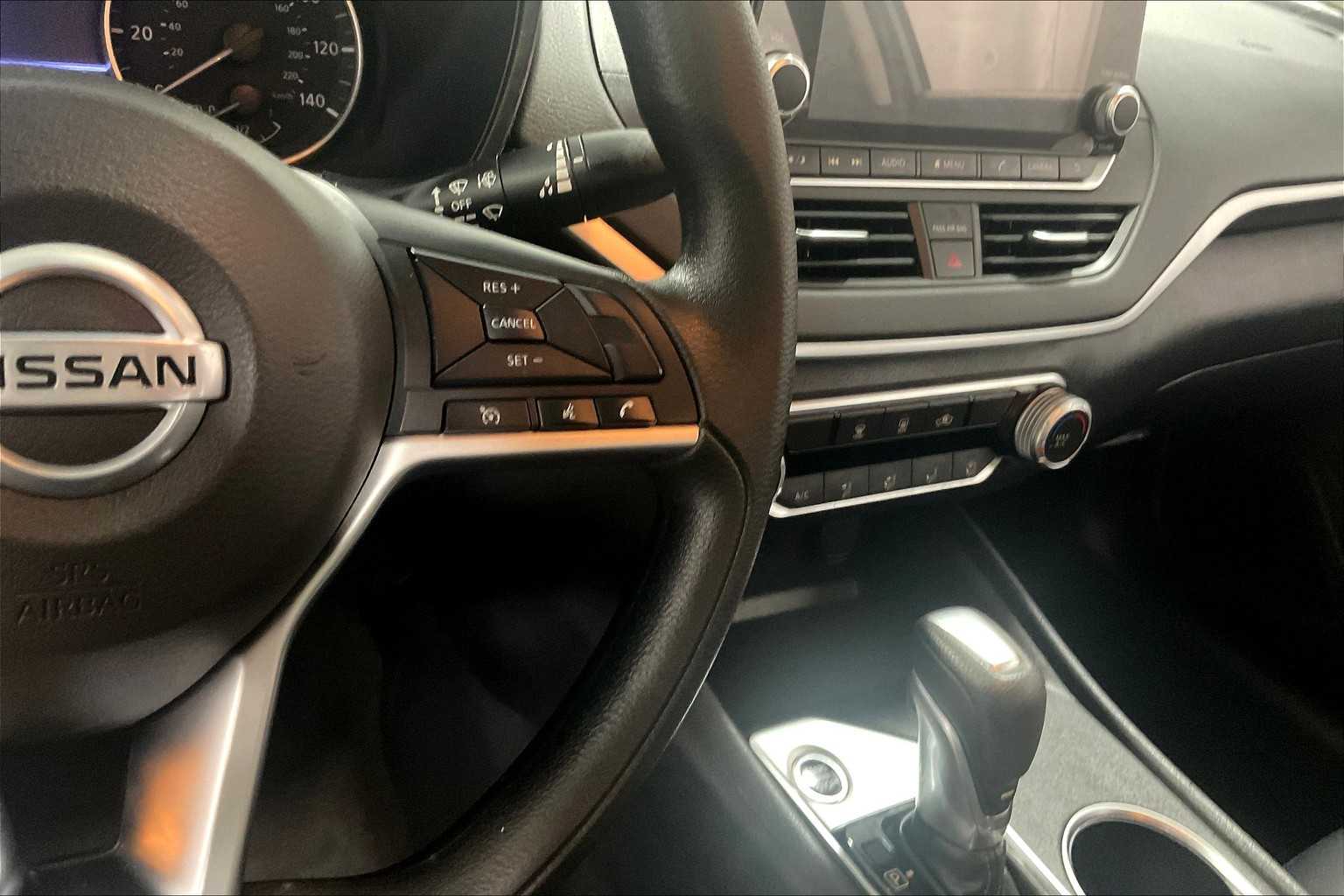 2022 Nissan Altima 2.5 SV - Photo 23