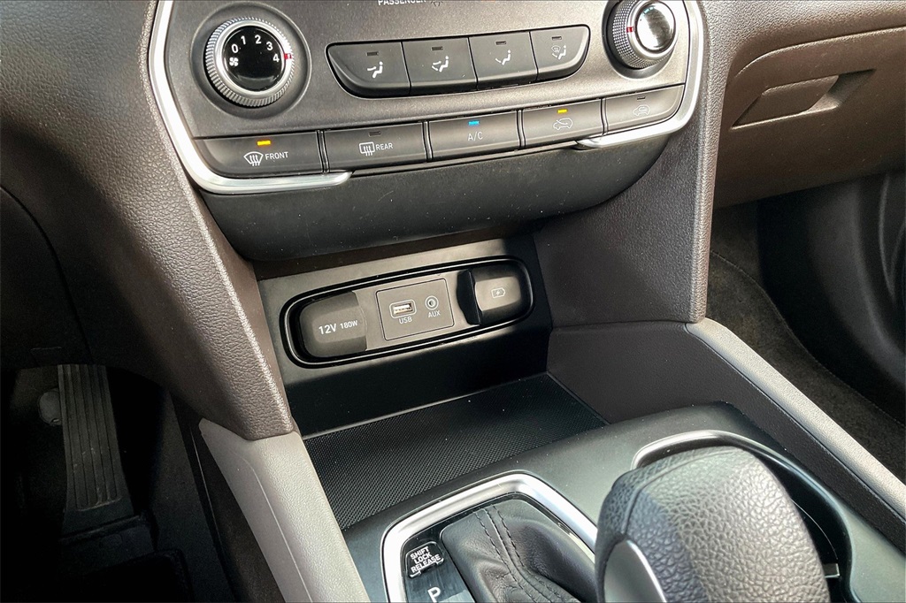 2020 Hyundai Santa Fe SE - Photo 12