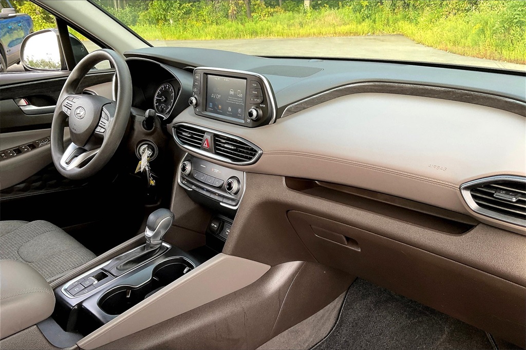 2020 Hyundai Santa Fe SE - Photo 14