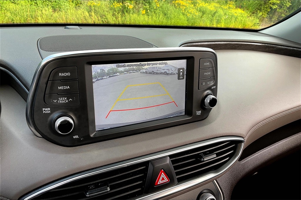 2020 Hyundai Santa Fe SE - Photo 16