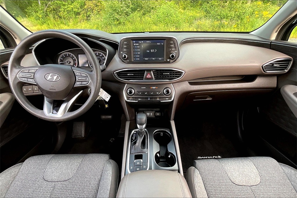 2020 Hyundai Santa Fe SE - Photo 21