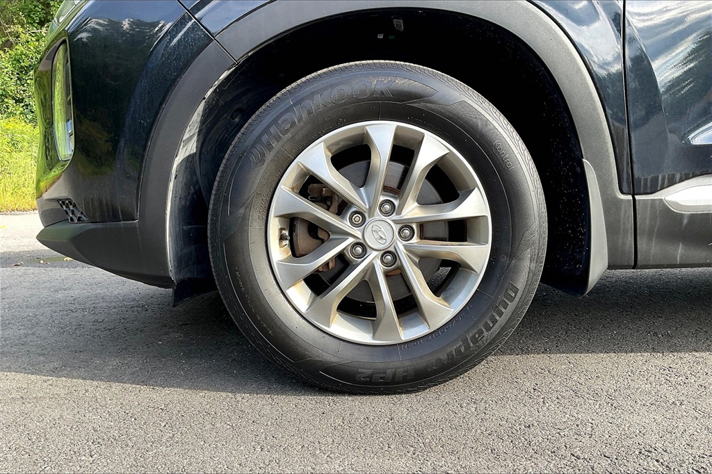 2020 Hyundai Santa Fe SE - Photo 22