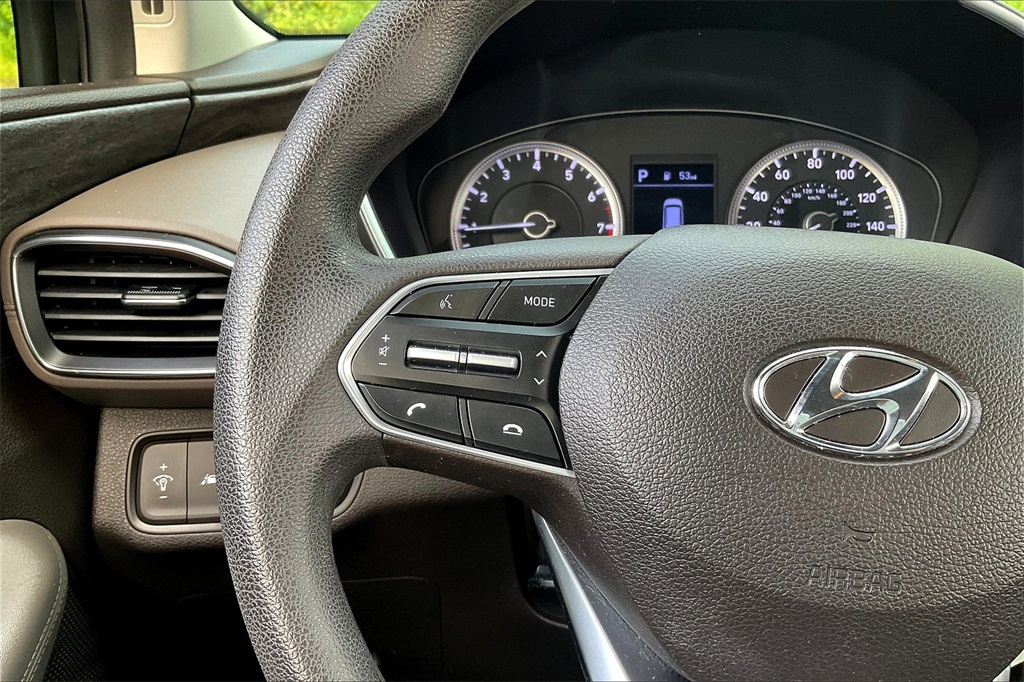 2020 Hyundai Santa Fe SE - Photo 23