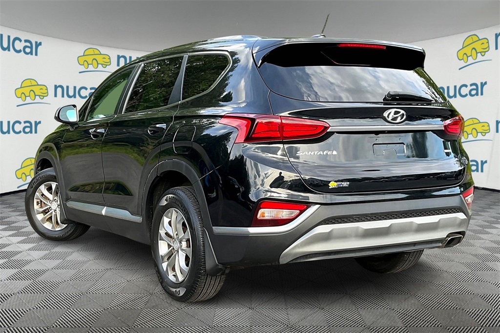 2020 Hyundai Santa Fe SE - Photo 4