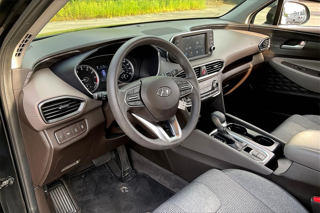 2020 Hyundai Santa Fe SE - Photo 8