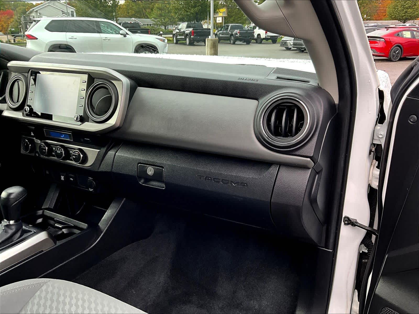 2022 Toyota Tacoma SR5 - Photo 13