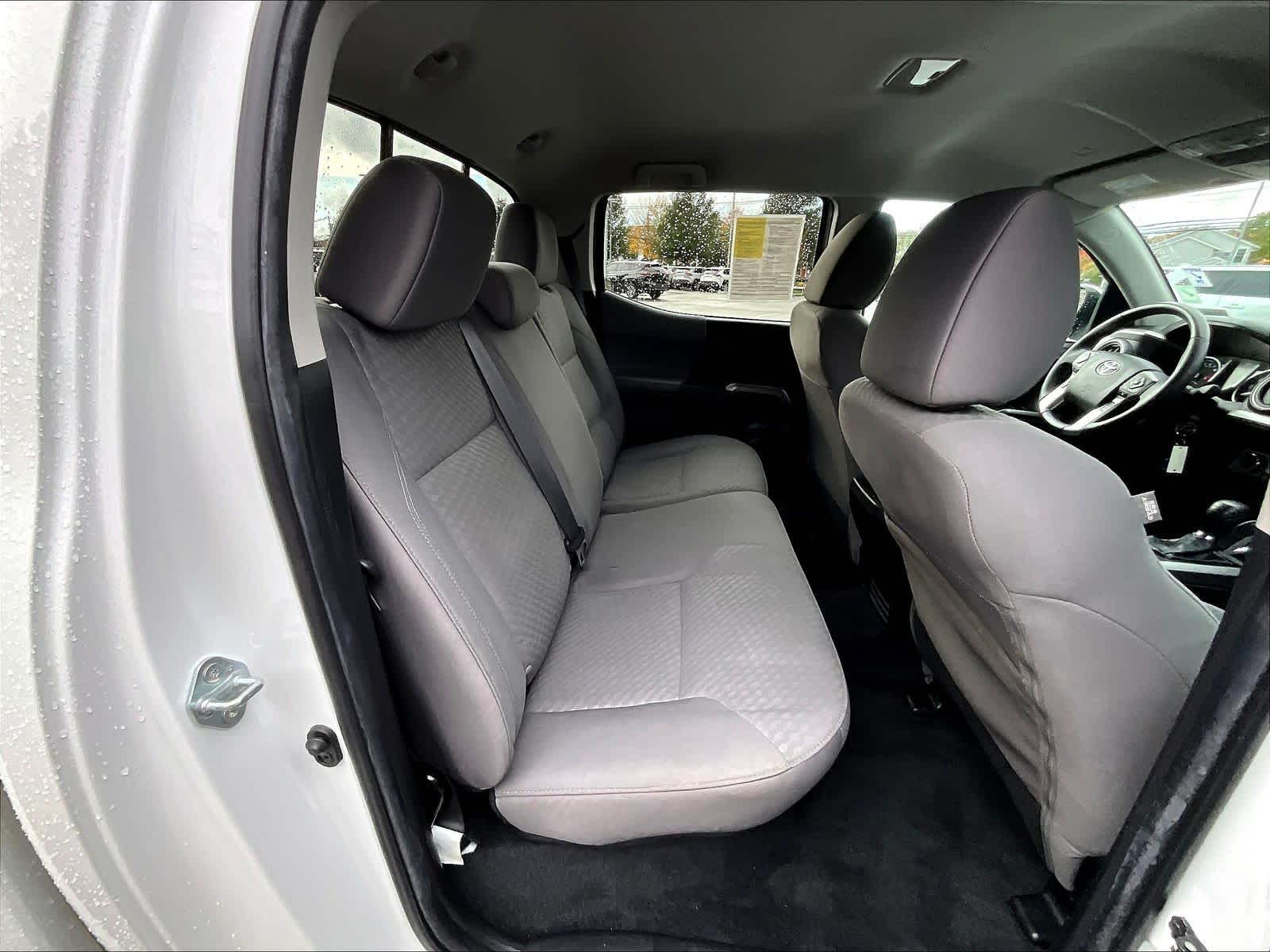 2022 Toyota Tacoma SR5 - Photo 16
