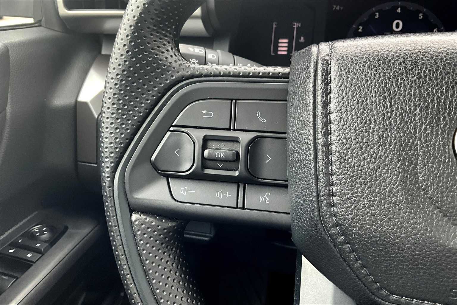 2024 Toyota Tacoma SR5 - Photo 23