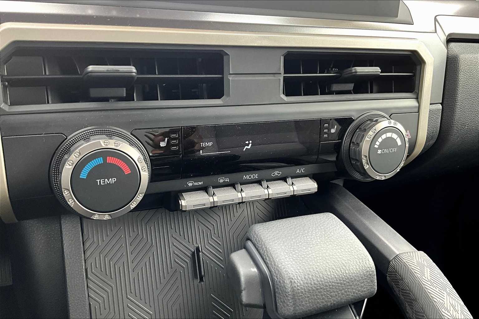 2024 Toyota Tacoma SR5 - Photo 26