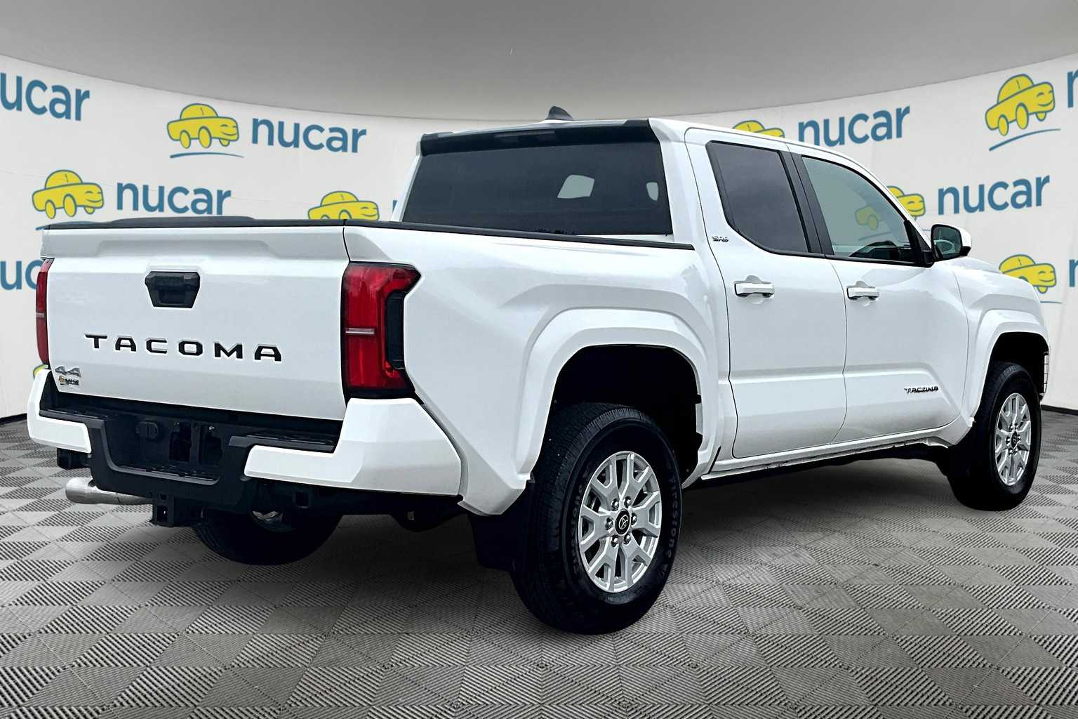 2024 Toyota Tacoma SR5 - Photo 6