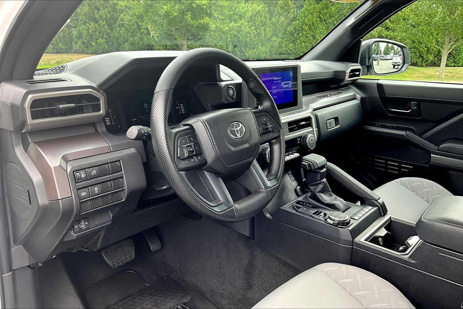 2024 Toyota Tacoma SR5 - Photo 8