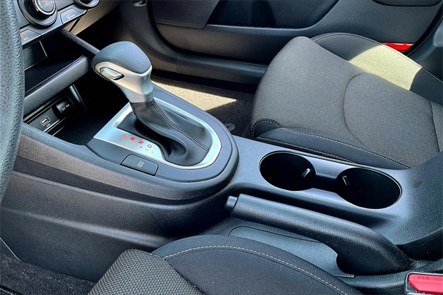 2023 Kia Forte LXS - Photo 19