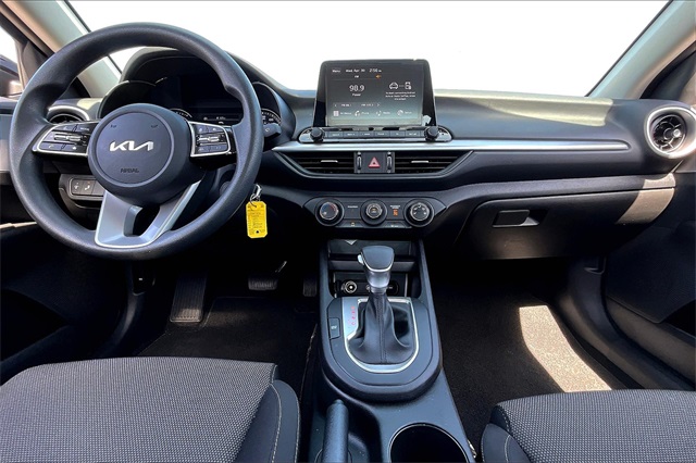 2023 Kia Forte LXS - Photo 20