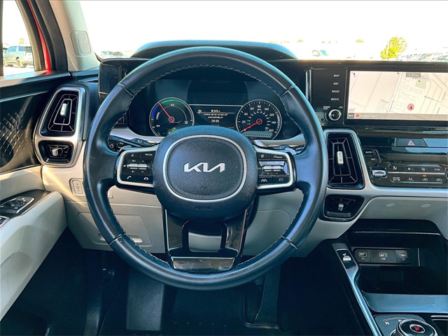 2022 Kia Sorento Hybrid S - Photo 17