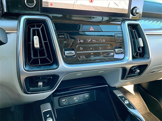 2022 Kia Sorento Hybrid S - Photo 23