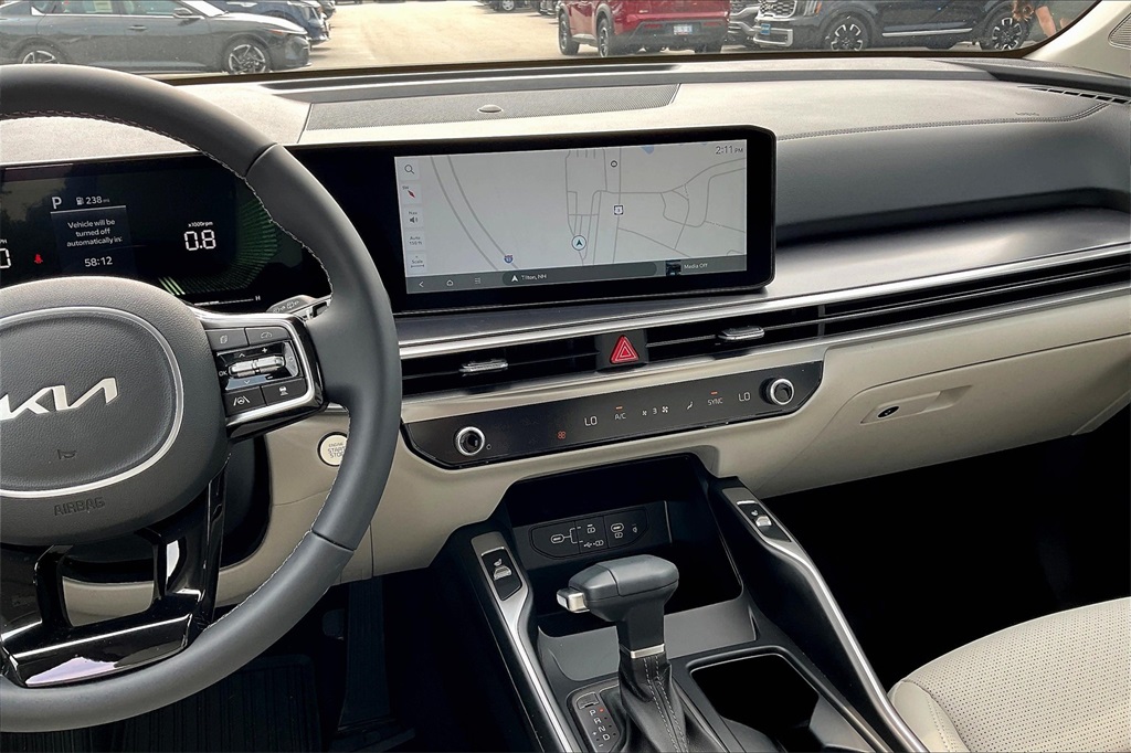 2025 Kia Sorento EX - Photo 13