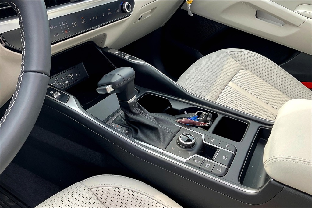 2025 Kia Sorento EX - Photo 14