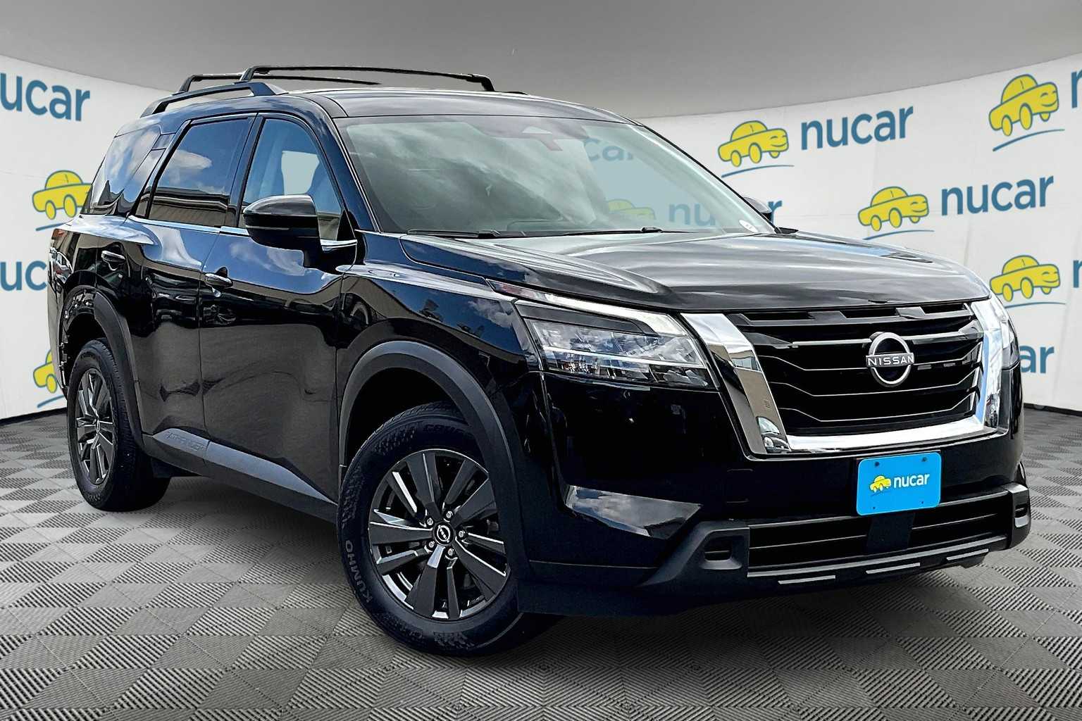 2022 Nissan Pathfinder SV