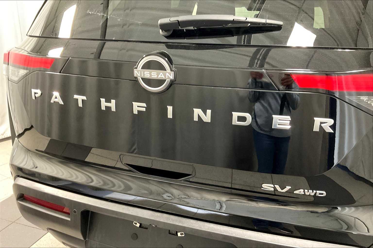2022 Nissan Pathfinder SV - Photo 28