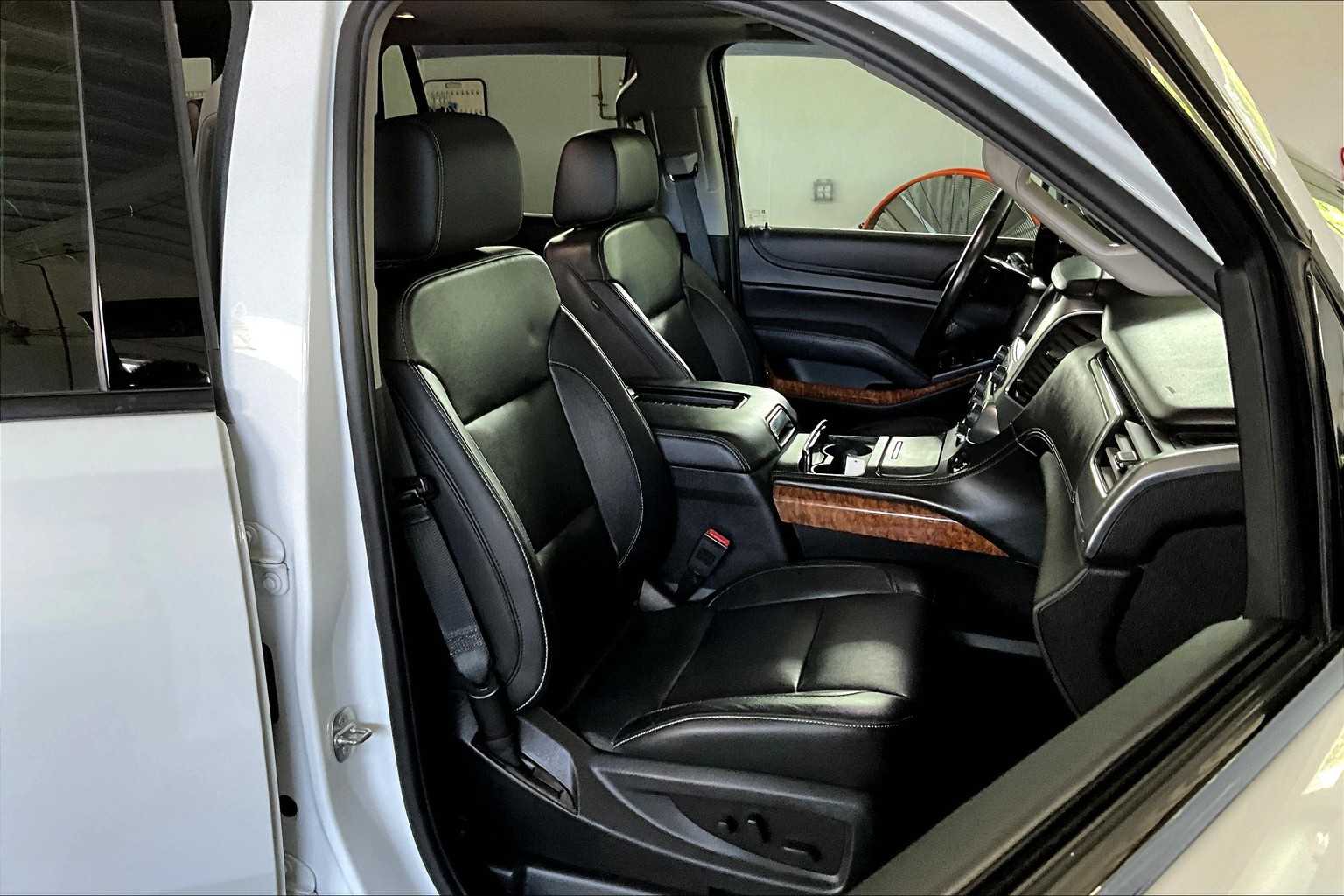 2018 Chevrolet Tahoe Premier - Photo 11