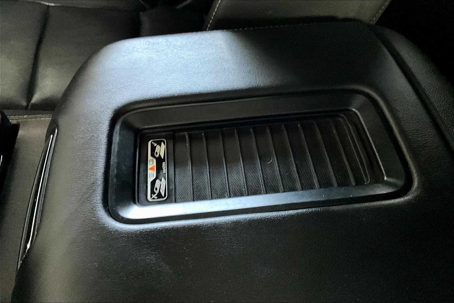 2018 Chevrolet Tahoe Premier - Photo 28