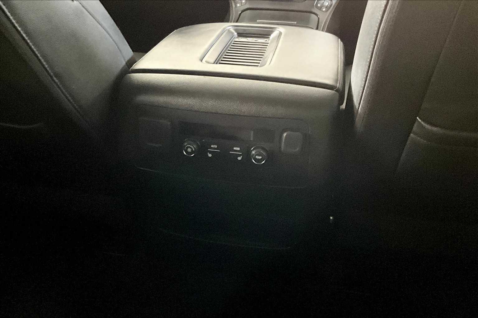 2018 Chevrolet Tahoe Premier - Photo 29