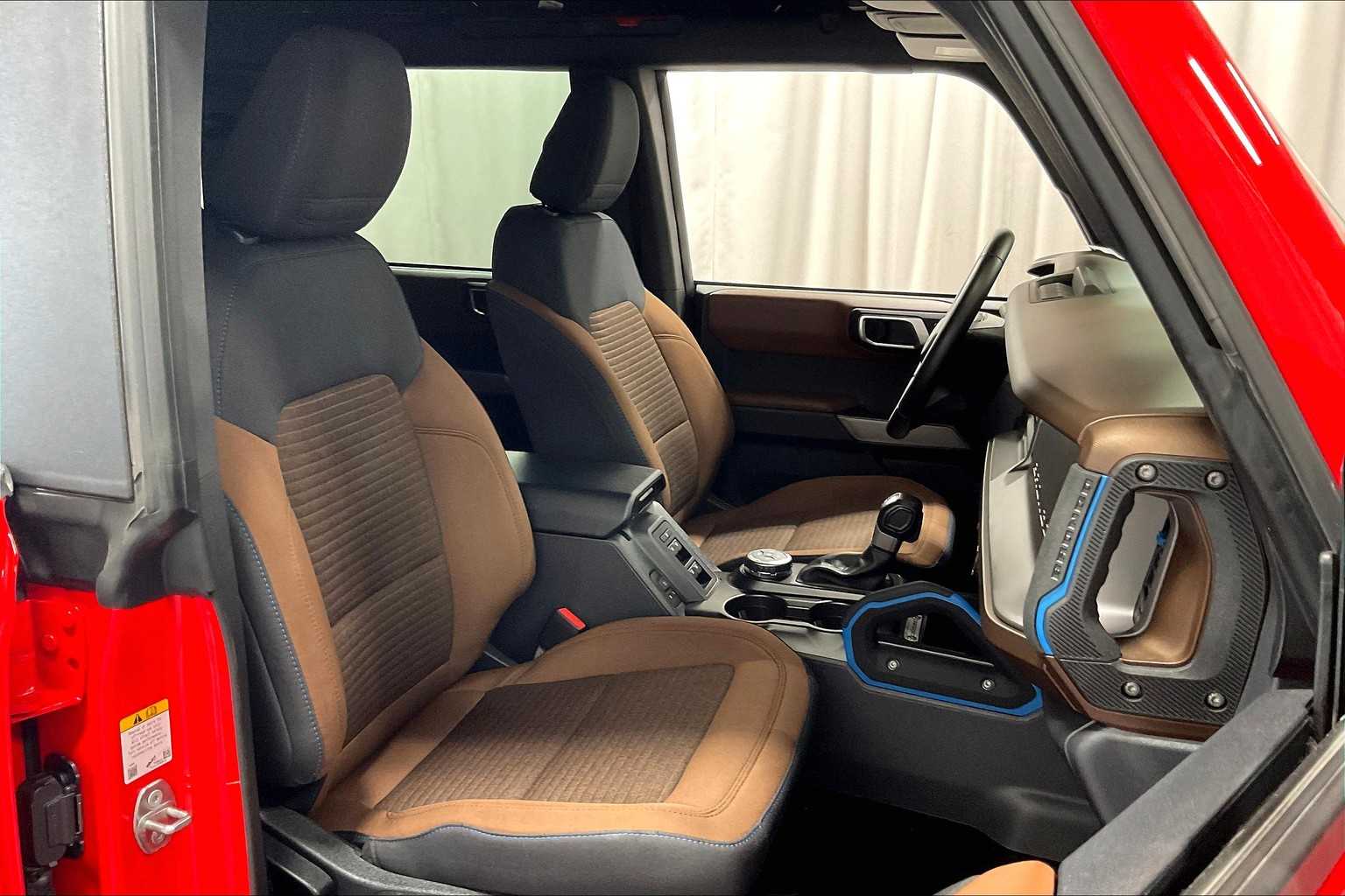 2023 Ford Bronco Outer Banks - Photo 11