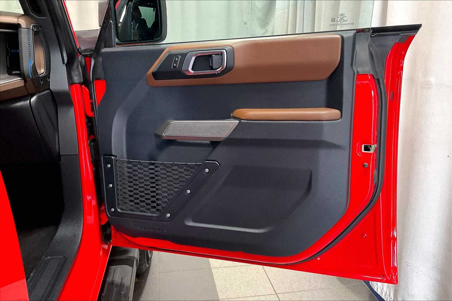 2023 Ford Bronco Outer Banks - Photo 12