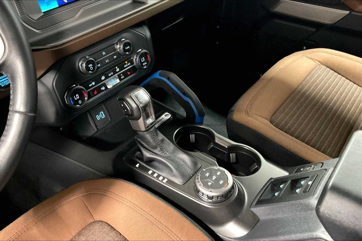 2023 Ford Bronco Outer Banks - Photo 20