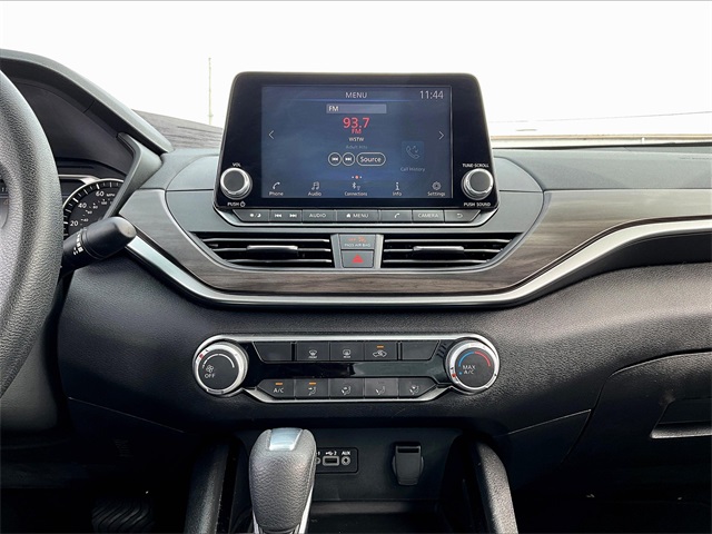 2024 Nissan Altima 2.5 SV - Photo 17