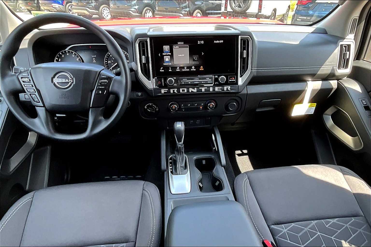 2025 Nissan Frontier SV - Photo 21