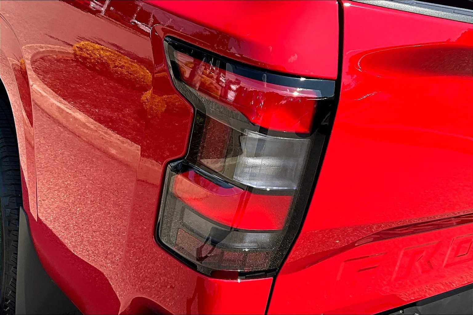 2025 Nissan Frontier SV - Photo 33